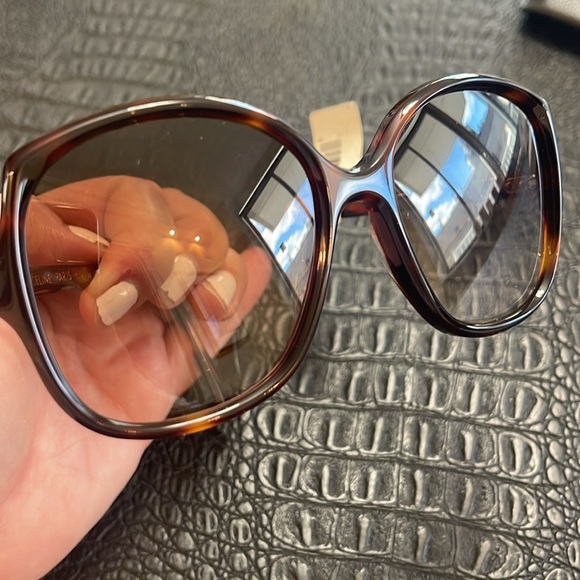 Celine CL40172U #0330 Color 52F 
Gradient Acetate Butterfly Sunglasses
Square - Picture 7 of 9